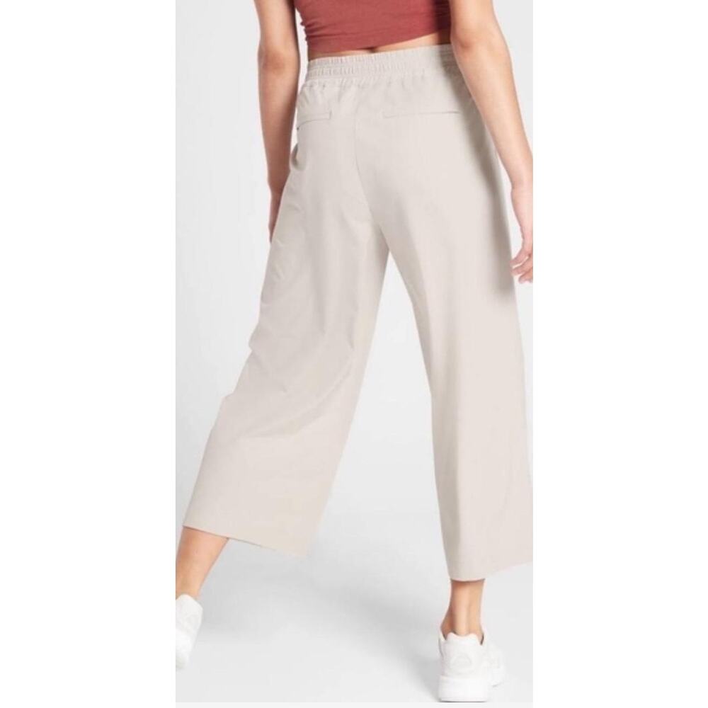 ATHLETA Sz 12 -2 PAIR!- Chambray & White High Rise Retreat Linen Capri Wide Leg - Picture 2 of 16